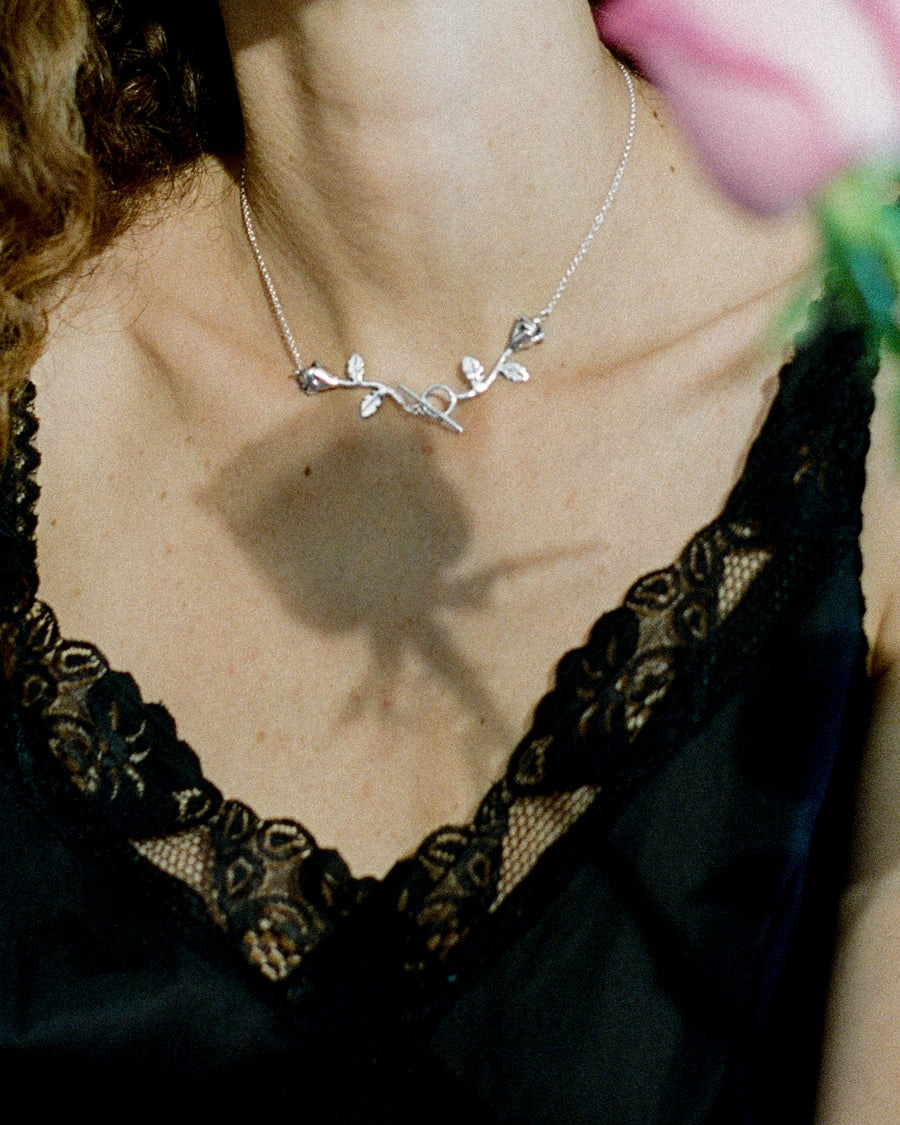 ROSE DUET NECKLACE